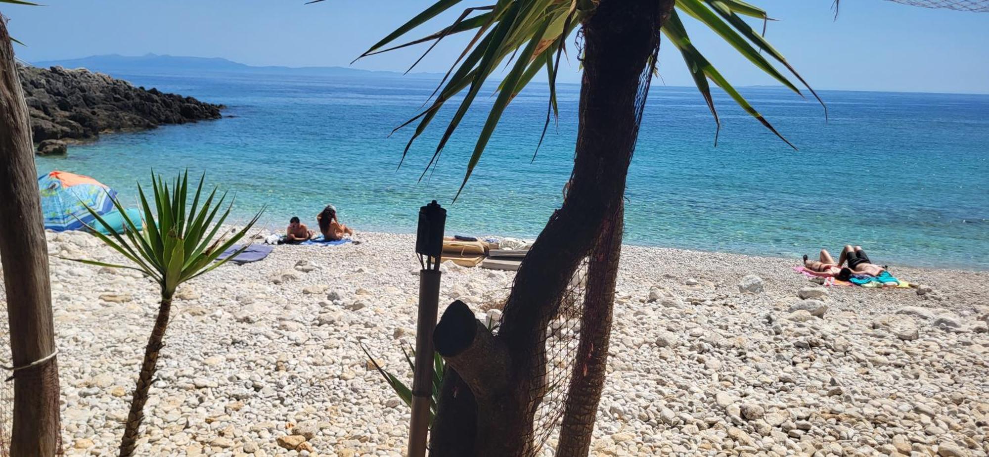 Jon Rooms Himare Bagian luar foto